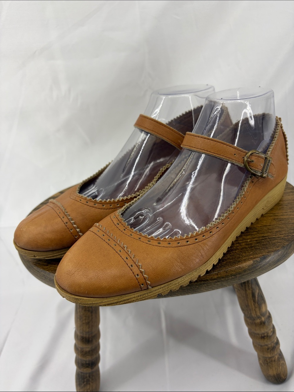 Vintage Cherokee of California Zig-zag Leather Low Wedge Mary Janes, sz 8.5